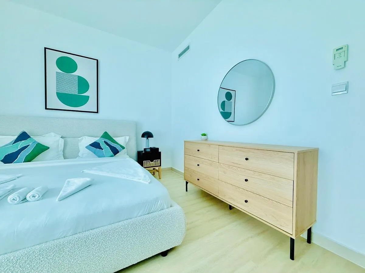 Vserve - 1 Bedroom Escape In The Heart Of Dubai Marina Apartment